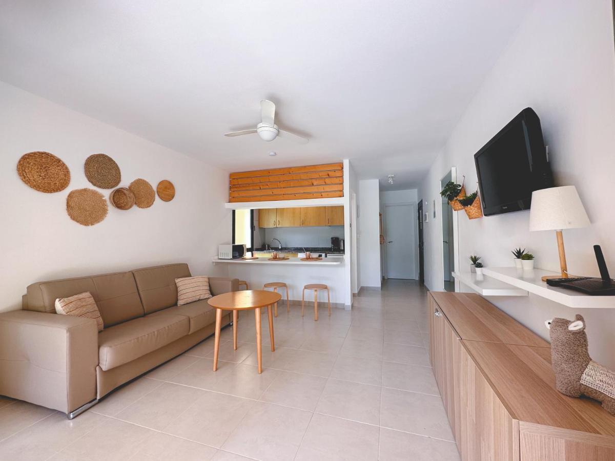 Seaside Apartment Corralejo : A Cozy Holiday Home In A Peaceful Well Located Green Complex المظهر الخارجي الصورة