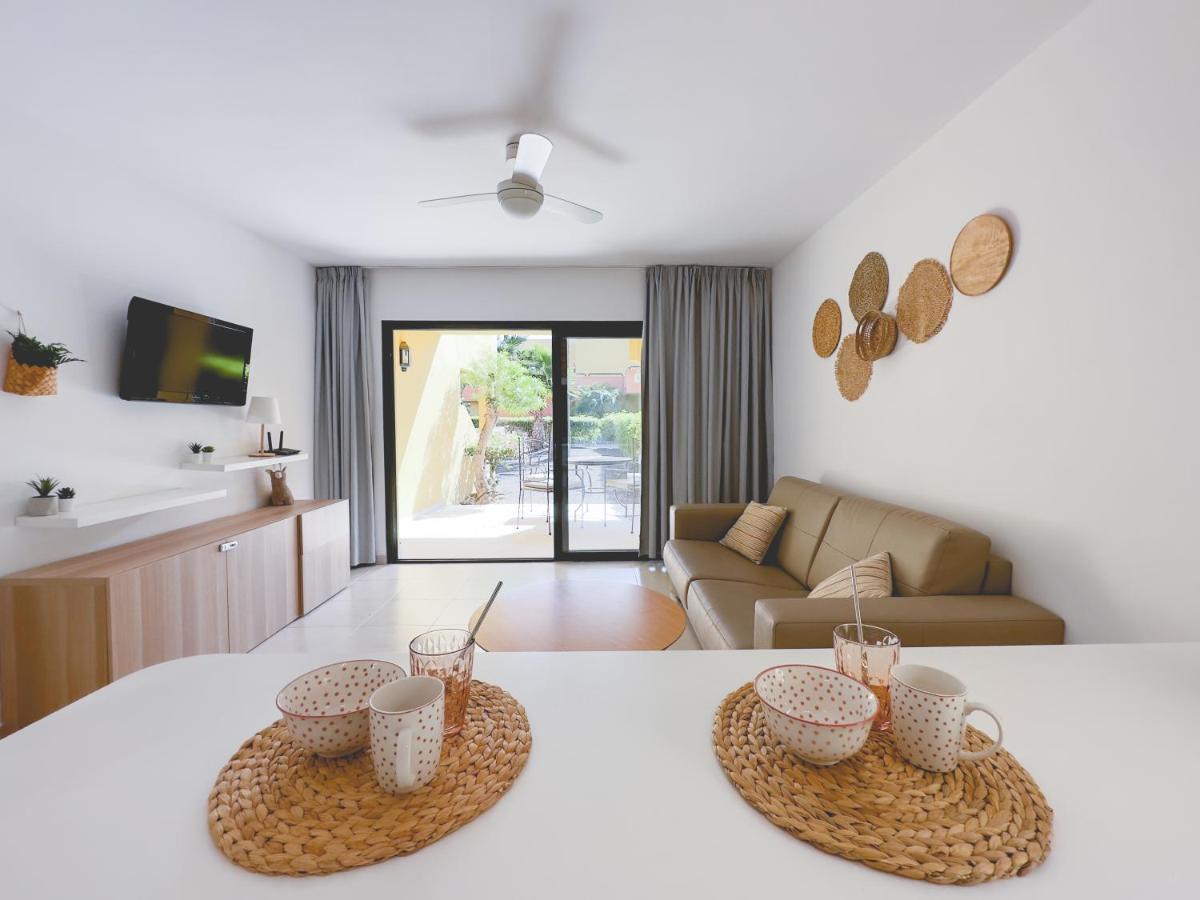 Seaside Apartment Corralejo : A Cozy Holiday Home In A Peaceful Well Located Green Complex المظهر الخارجي الصورة