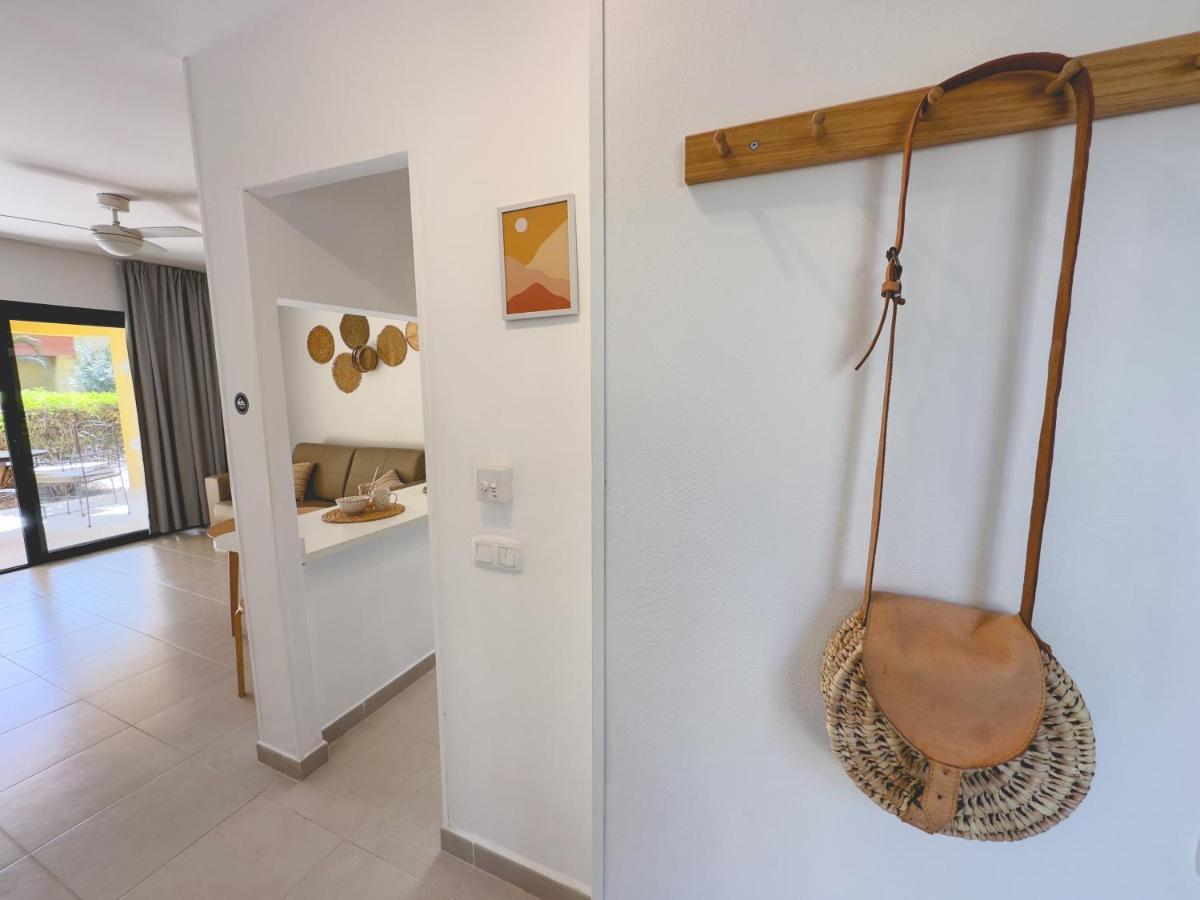 Seaside Apartment Corralejo : A Cozy Holiday Home In A Peaceful Well Located Green Complex المظهر الخارجي الصورة