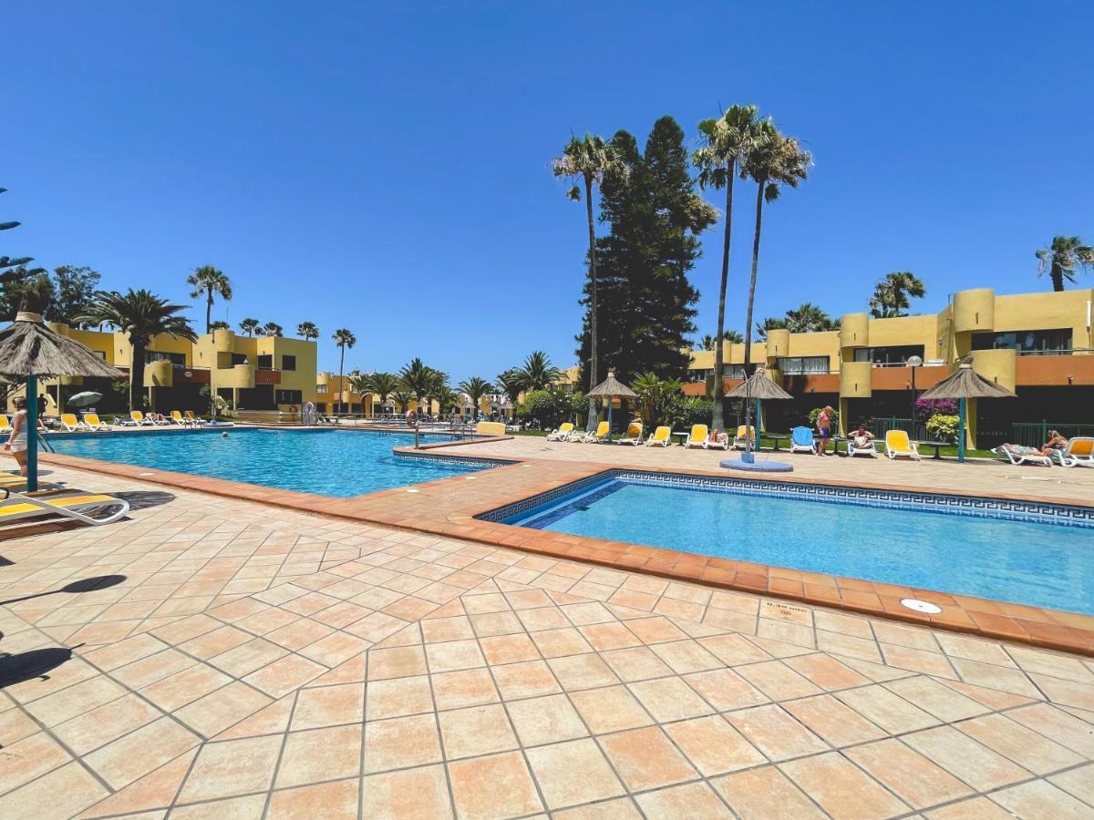 Seaside Apartment Corralejo : A Cozy Holiday Home In A Peaceful Well Located Green Complex المظهر الخارجي الصورة